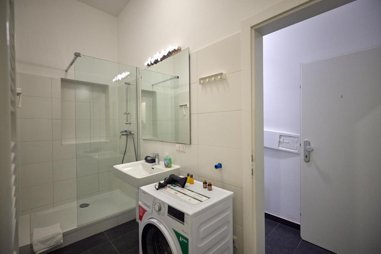 Beautiful Restored - Close To Metro - II Wina Bagian luar foto