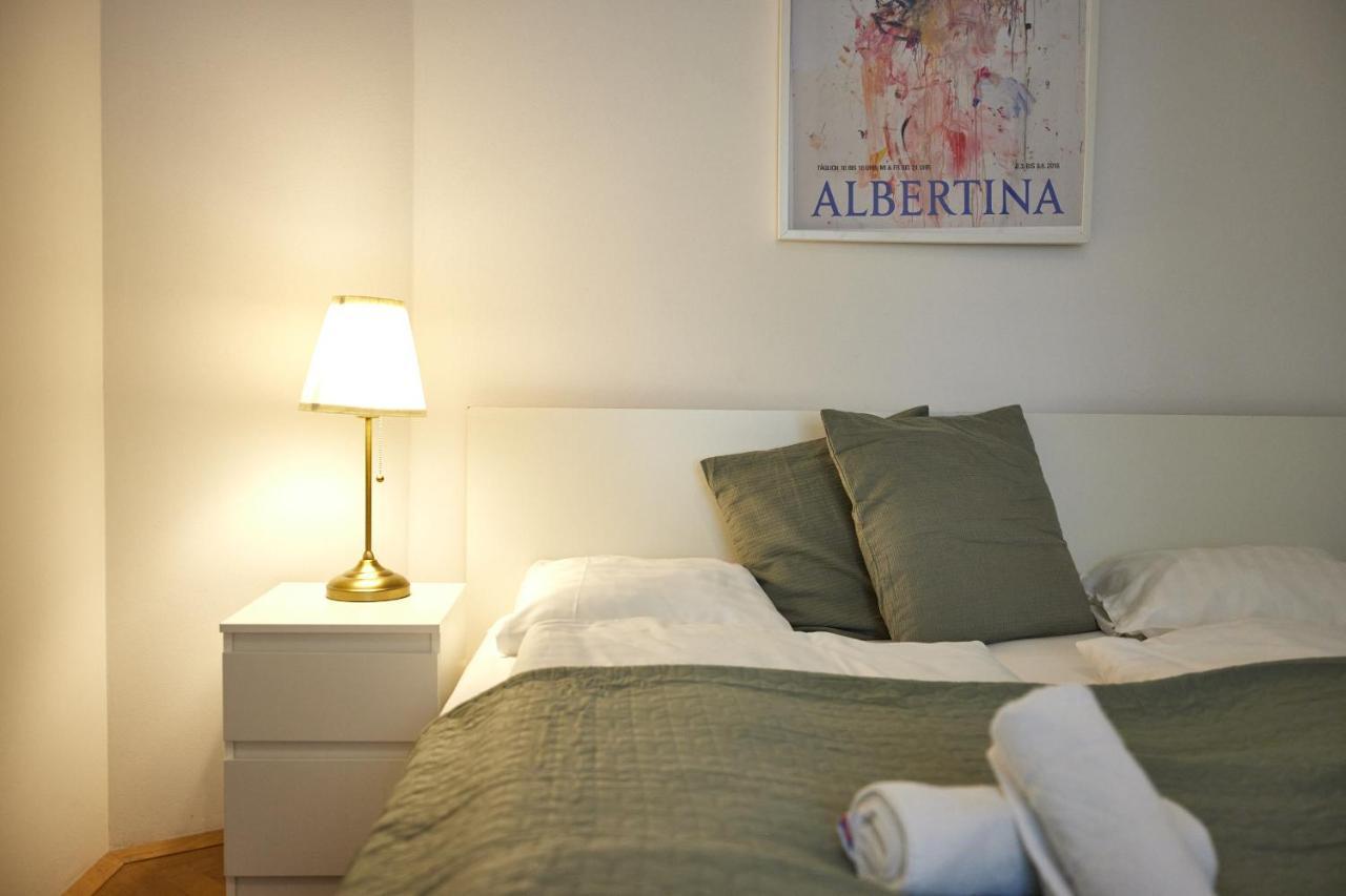 Beautiful Restored - Close To Metro - II Wina Bagian luar foto
